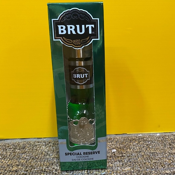 Classic Brut cologne for men! Father’s day special - Picture 4 of 5